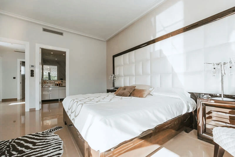 Matrix Avenue Room